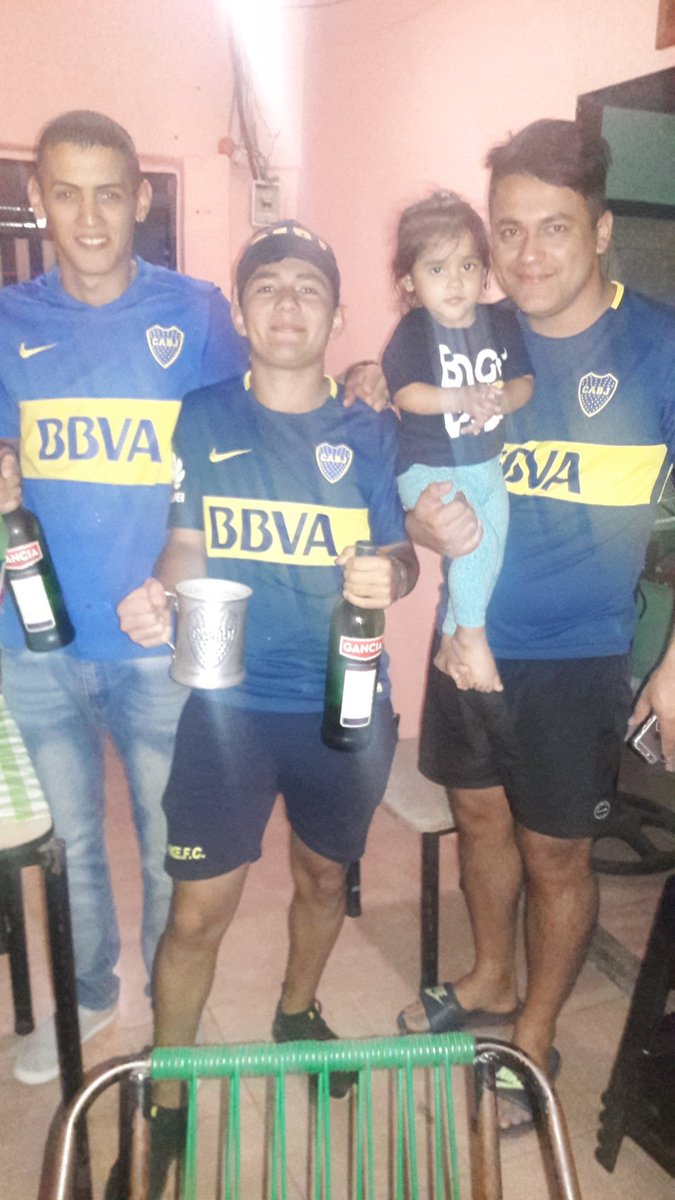 Adrianvera99's tweet photo. #LibertadoresxFOX Se vieneee Bocaaaa💙💛💙 https://t.co/LrXKcga6TG
