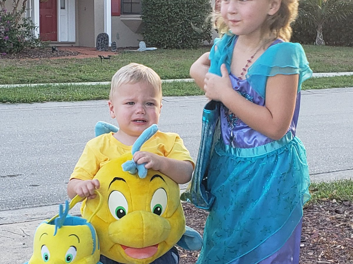 StefHarmon's tweet photo. Complete #Halloween meltdown by #samharmon accomplished tonight. At least we got him to stop crying for one photo. #HappyHalloween #maybenextyear https://t.co/tUIGMrr172