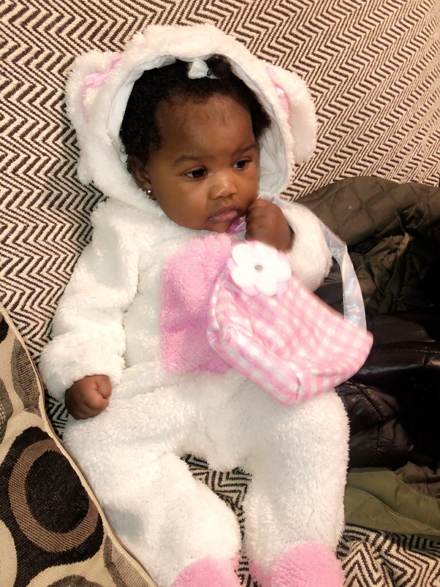 I_AdoreMee's tweet photo. Happy Halloween🎃😍 https://t.co/a2ziwGHRM2