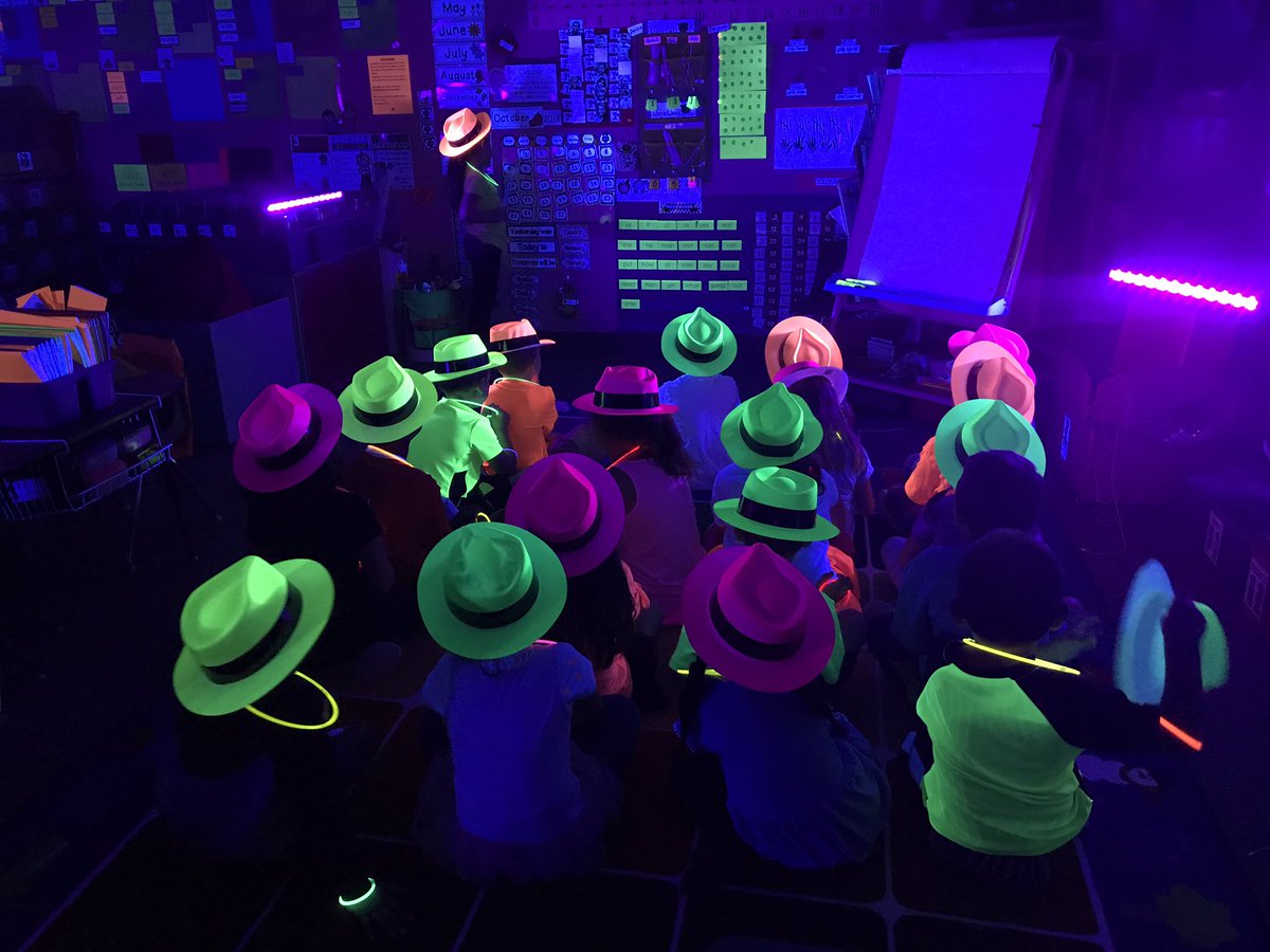keepingupinK's tweet photo. Glow Day!  It was awesome and a day we will always remember.  #happytired#happyhalloween
#greatmgeparents https://t.co/XzQpXKpssh