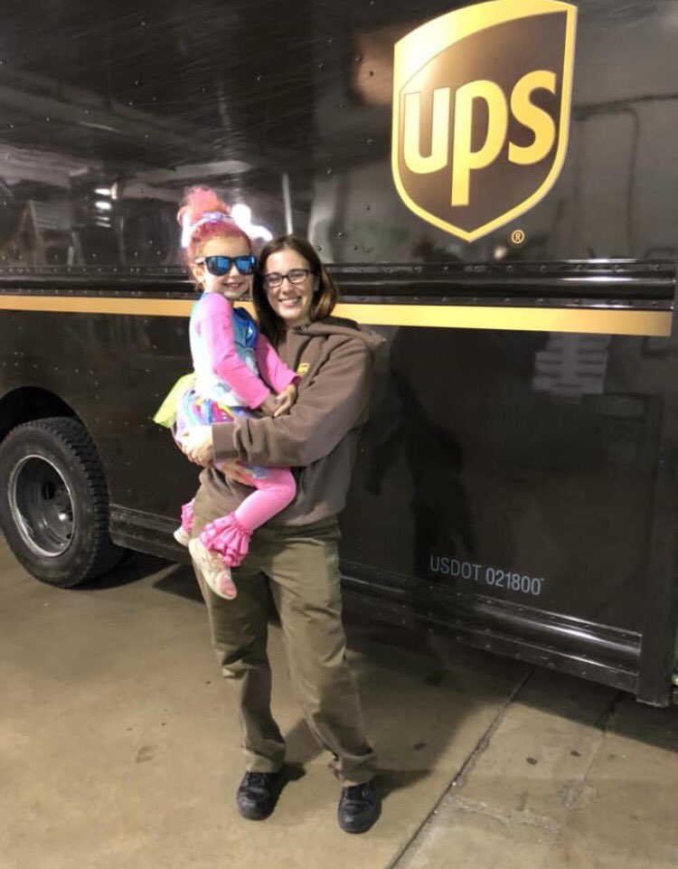 Thanks Nicole Schimizzi for sharing your niece with us this AM.  Poppy shared Halloween candy with all! #HappyHalloween2018 #watchfortrickortreaters