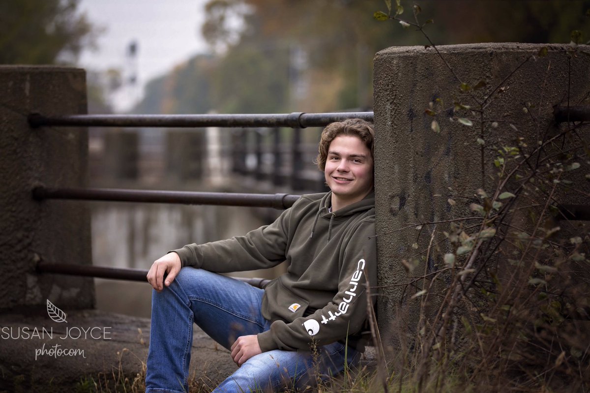 susanjoycephoto's tweet photo. David… Stevenson HS – Class of 2019  😎
#seniorpictures  #susanjoycephoto #seniortographer #classof2019 #senior #seniorportraits https://t.co/uYGJobP78I