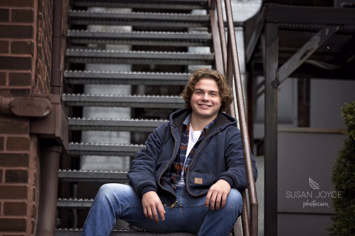 susanjoycephoto's tweet photo. David… Stevenson HS – Class of 2019  😎
#seniorpictures  #susanjoycephoto #seniortographer #classof2019 #senior #seniorportraits https://t.co/uYGJobP78I