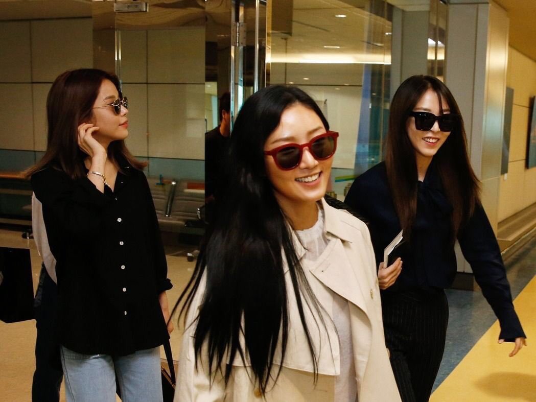 mrsdatebayo's tweet photo. #Hyejin is that child that tries to be free from her parents.
#mamamooairportfashion
#moonbyul #yongsun
#λ§λ§λ¬΄ #comebacksoon
#stantalent
#stanlegends
#stanvisuals
#wherewaswheenie
@RBW_MAMAMOO https://t.co/3D9kmsvi8S