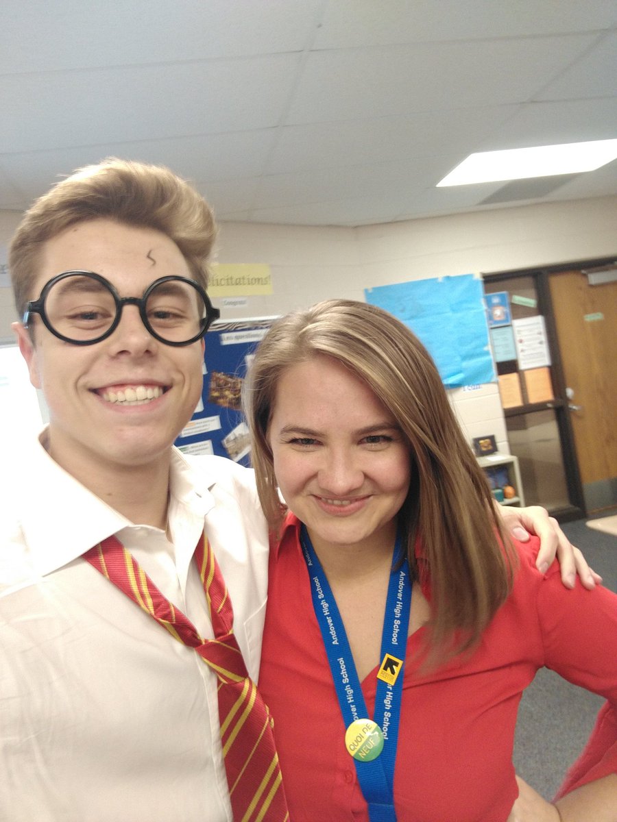 MmeLuckett's tweet photo. He admitted he'd never read the books, but the costume was pretty good! #ahstrojanfam https://t.co/7qe3O6qV1j
