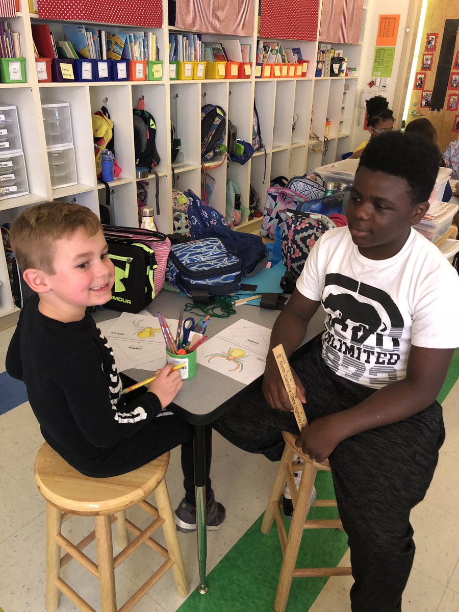 Math5Root's tweet photo. Making spooky spiders with our buddies! @RootElem #Root5 https://t.co/Ds8Bh9fpNd