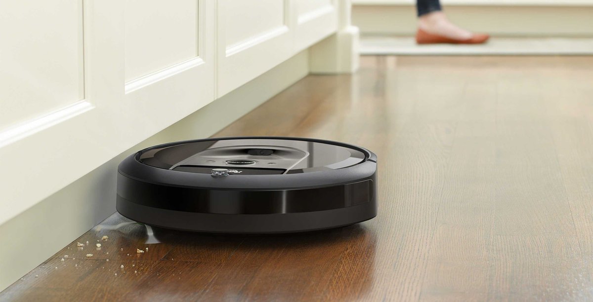MobileSyrup's tweet photo. Google wants to map your house with iRobot's Roomba vacuums https://t.co/16xYHz1Vs3 https://t.co/N8enCGHfP4