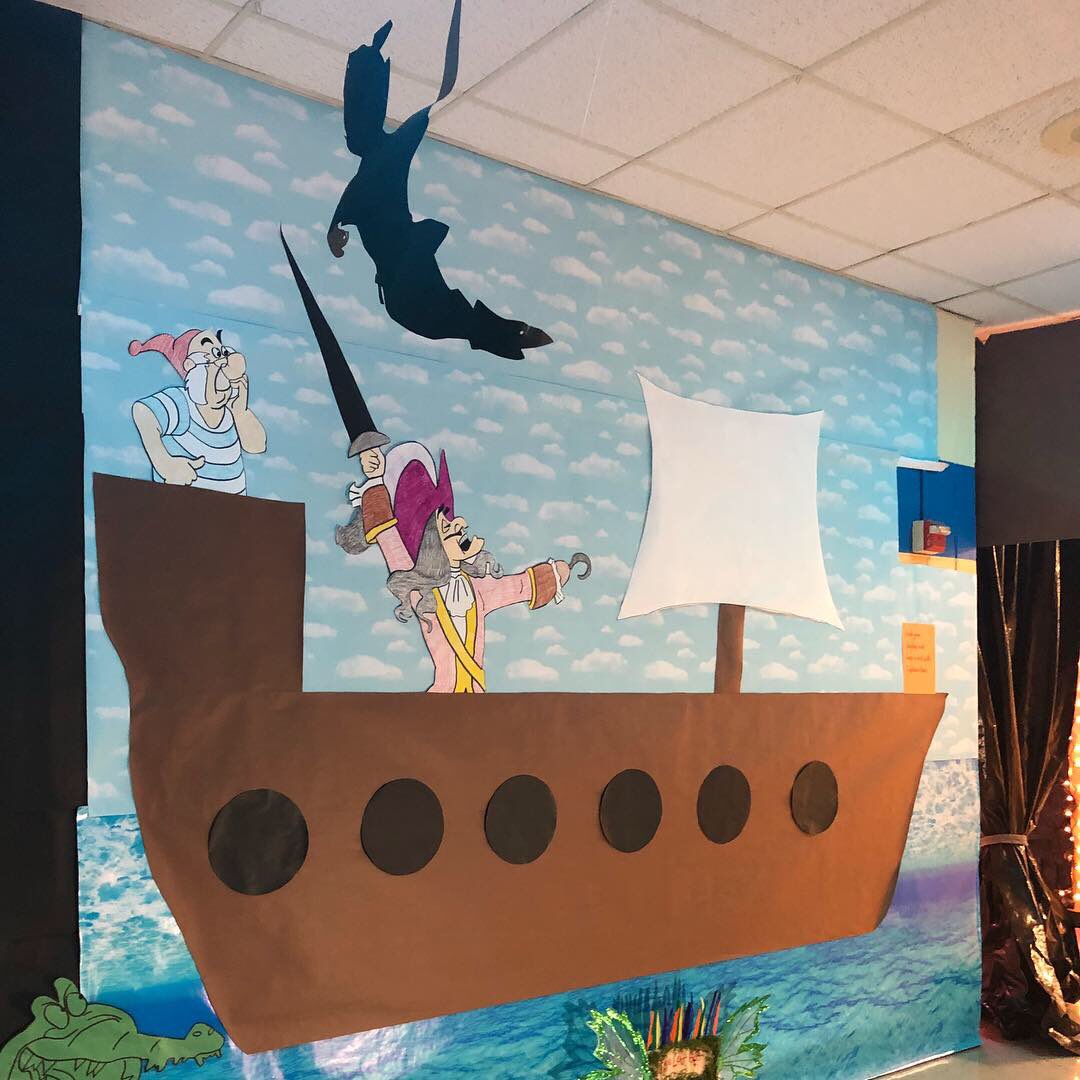 cealfaro03's tweet image. Some of my faves from our Fall into reading! #peterpan #secondgraderocks #fallintoreading @HISDEastArea @bethanyhorne23 @ylianalizette @SanchezES_HISD