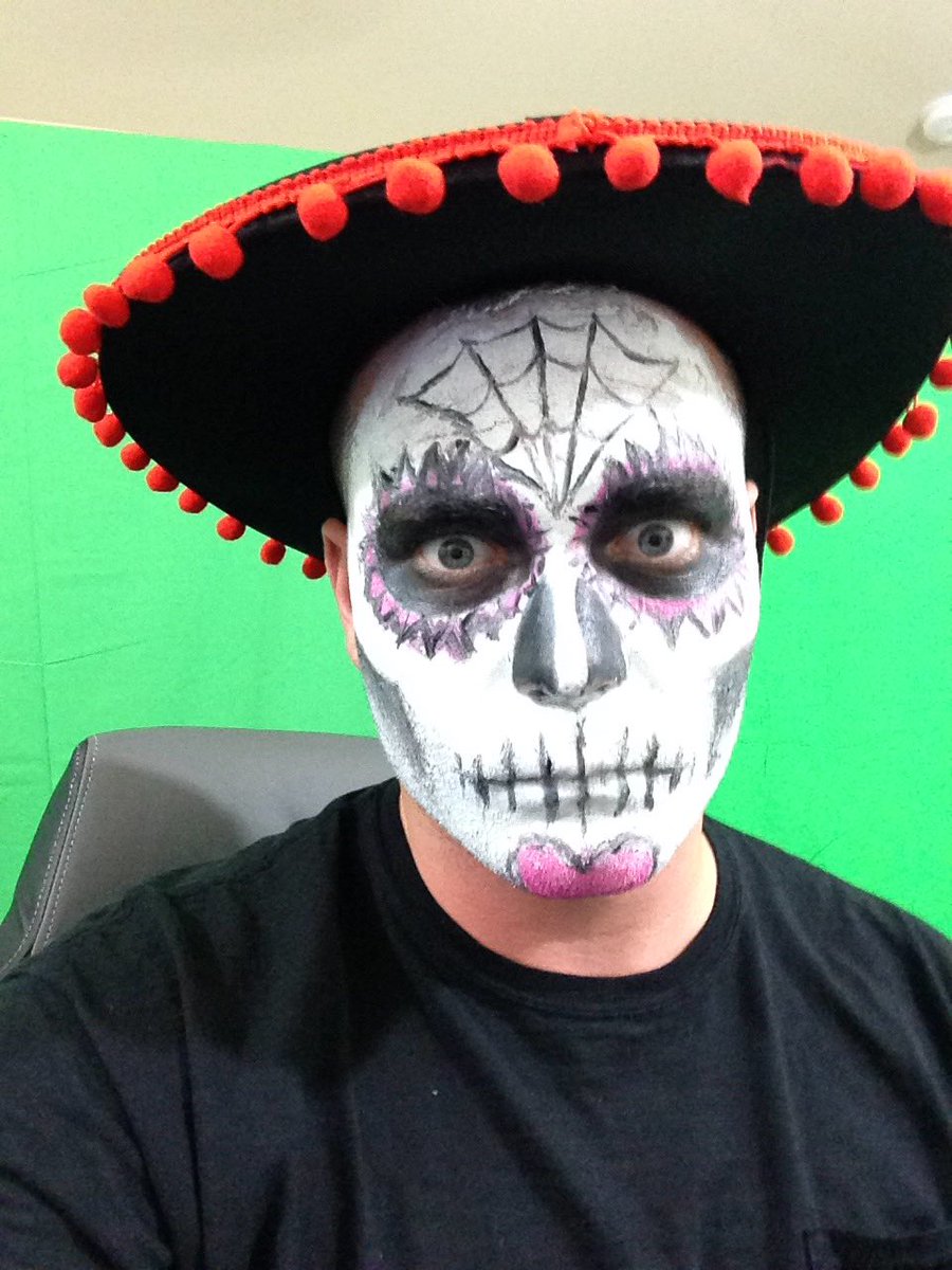 itsinkdup's tweet photo. Halloween bash is live my dudes  https://t.co/NkthvIkYba https://t.co/yy7JwnHxgx