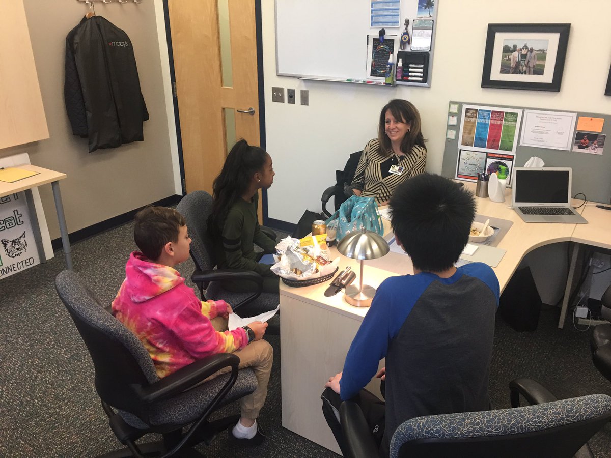 jdcross76's tweet photo. Great conversation today with @BakerMiddle students and @BSoggs about ways to improve iPad cases. It was great to hear their feedback and suggestions! #empowerstudents https://t.co/sfmqcsBfbm