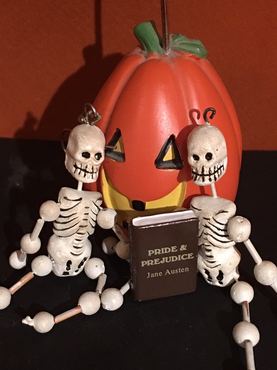 bfbookclub's tweet photo. There's nothing like sharing a good #book with your #BFF! Happy #Halloween to our fellow #bibliophiles! #booklovers #reading #bookClubs https://t.co/N1aQb70mlC