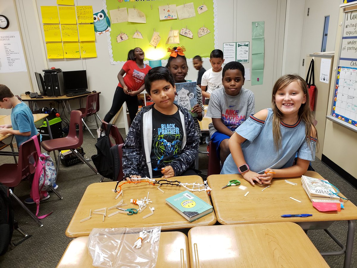 4th grade collaborating to make the longest bridge out of "bones." <a href="/HumbleISD_OE/">Oaks Elementary</a>