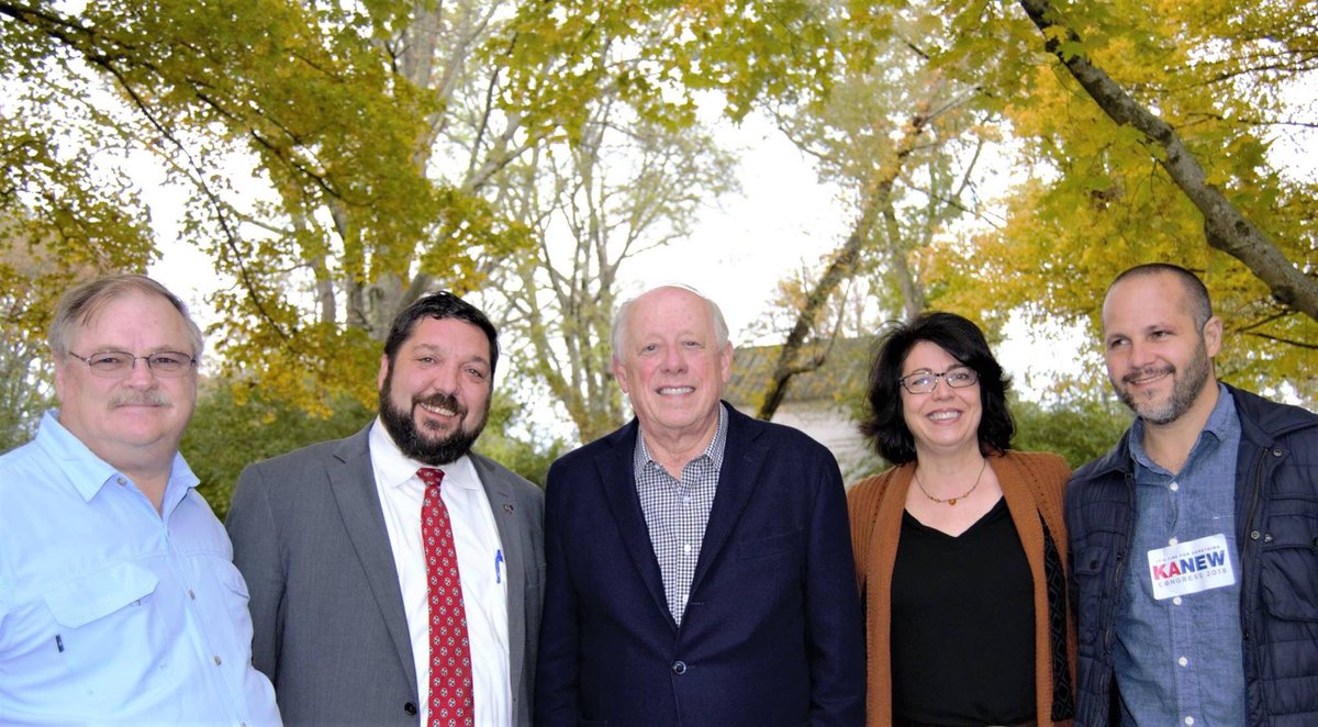 FloiedFor71's tweet photo. Savannah really turned out for @PhilBredesen! It was fantastic spending time with this incredible man. Some of the most fulfilling years of my life were spent serving under Gov. Bredesen as Dir. of Criminal Investigations. It’s a privilege, honor, &amp; pleasure to be with him again. https://t.co/m0c3UapTBX