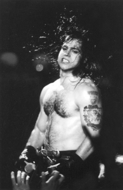 mcpk182's tweet image. The only person that matters on Halloween. #fiendclub #danzig