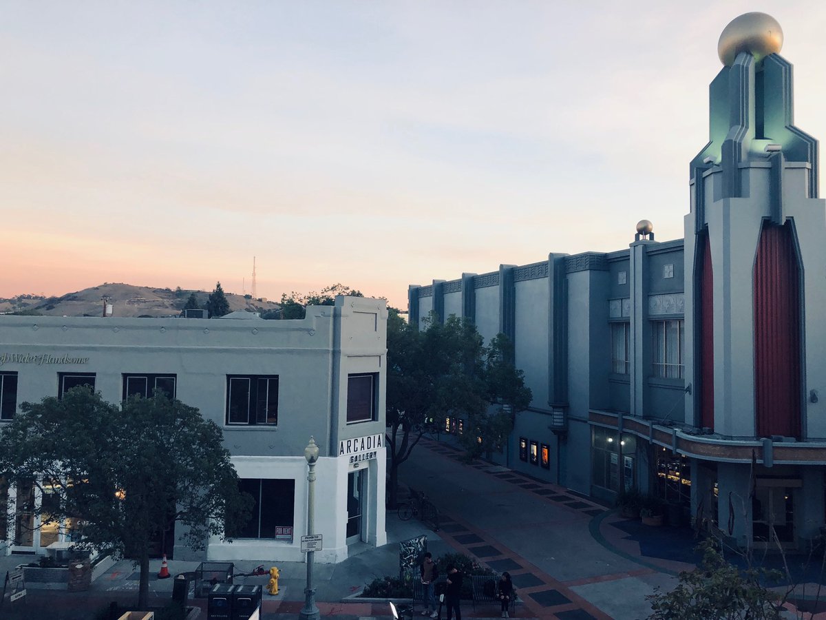 asianworldff's tweet photo. It’s a beautiful night here on the second to last day of our festival! Come stop by in your #Halloween costumes and pick up some last minute tickets at our box office!! #awff2018 #losangeles #culvercity https://t.co/amm4n6rqLF