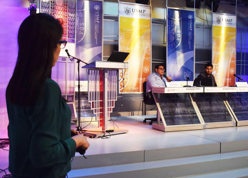 EPeruanos's tweet photo. El jueves 18 de octubre se realizó la conferencia sobre ¿Cómo ingresar al mercado laboral publicitario? a cargo de los exponentes Paul Sánchez Montalván y Ricardo de la Cruz, en el auditorio de la Universidad de San Martin de Porres.
#Redacción18 https://t.co/tiogzHSJ0T