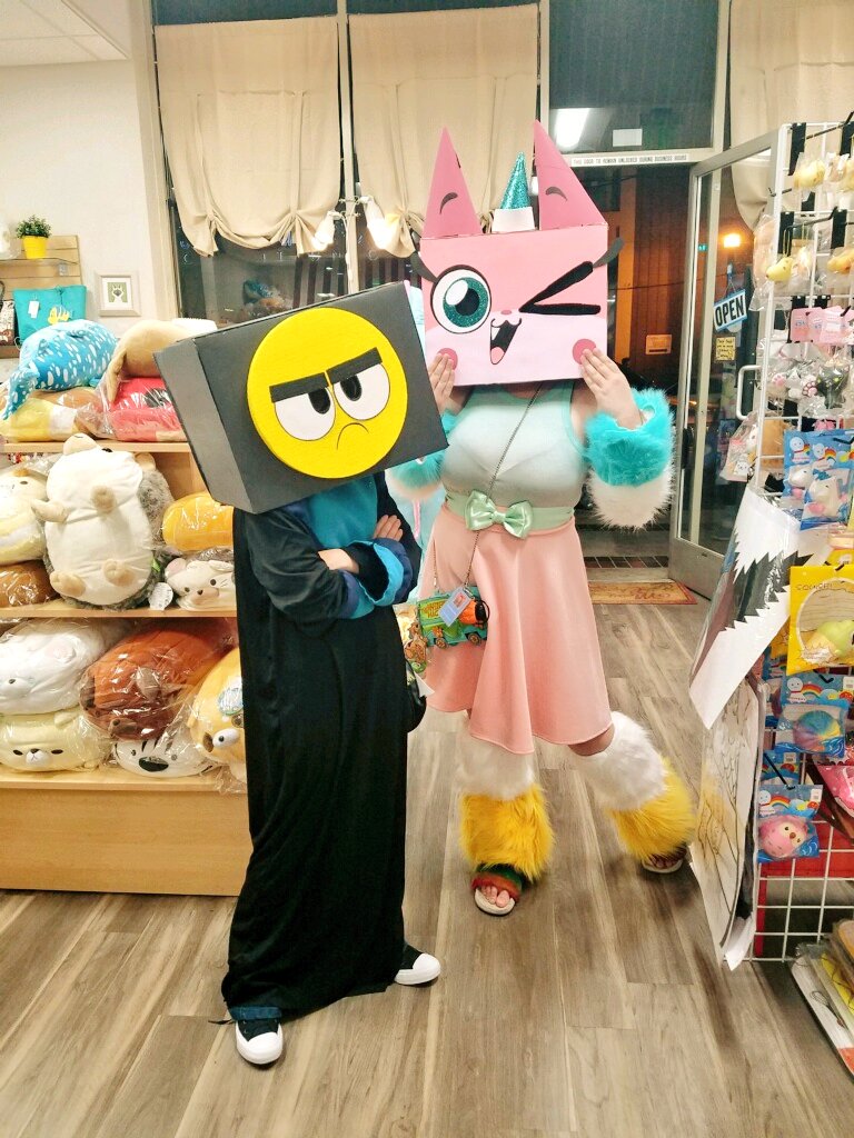 KyraKupetsky's tweet photo. Me and @julia_gervase as Unikitty and Master Frown!!
Hope you're all having a wonderful Halloween!! https://t.co/Xq0vWiIBjq