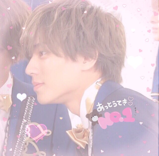 .

横顔が美しすぎる~~🙈💗
（同じ人間とは 思えない~
流石 顔面国宝）

.