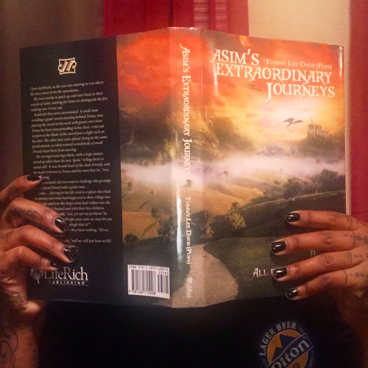 Happy Halloween 🎃
📖 Asim’s Extraordinary Journeys 
#action #adventure #novel #fictionbooks #reading #amazon #amazonkindle #ibooks #ebooks #bookshelf #epic #fantasy #bookworm #bookclub #fantasybooks #youngadultbookclub #bookaddicts #walmartbooks #nook #kobo #lasvegasbookclub