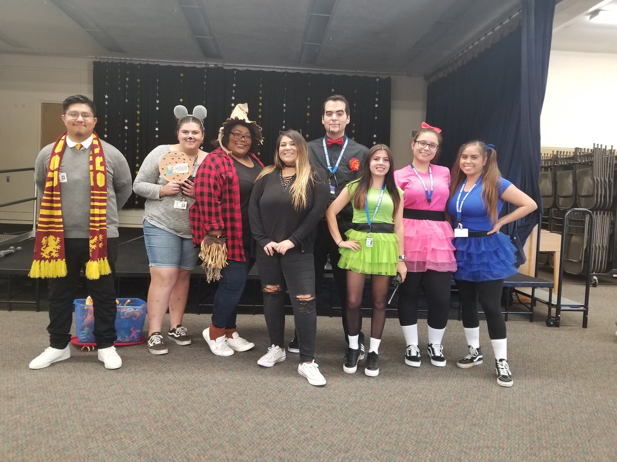 KemptonESS's tweet image. Happy Halloween from Kempton ESS!! Check out our Instagram (@kemptoness) page for even more fun! #LMSVheart #ESSRocks