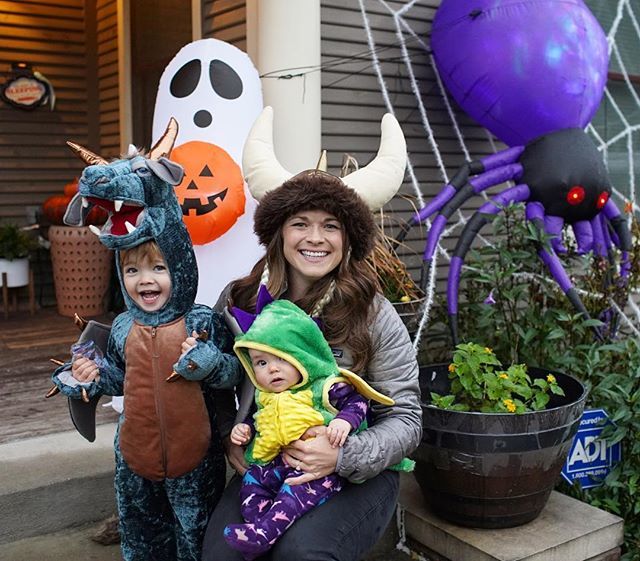 MarielandJoey's tweet photo. The trainer and her dragons! Our crew had a blast during our first Halloween in Fairmount. #halloween #howtotrainyourdragon #fortworth #fortworthit #leoembracingthejourney #livinlavidalucy #livinglavidalucy https://t.co/Iqcfwxlp2g https://t.co/jVvlnq395W