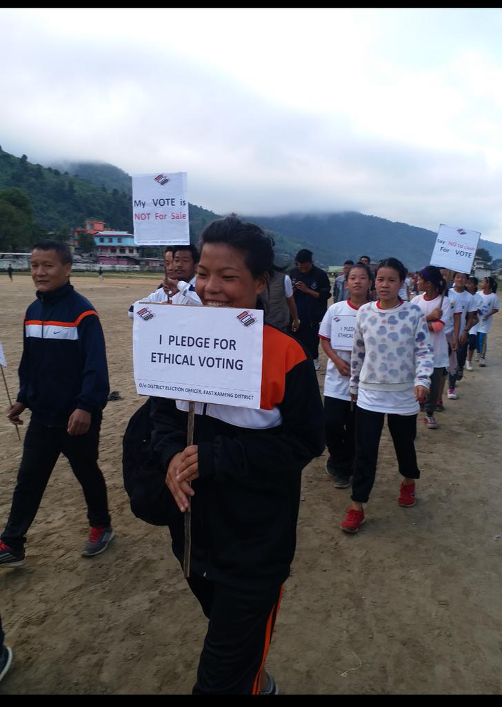 SveepEK's tweet photo. Celebrating"Rashtriya Ekta Diwas(National Unity Day) on 31st October 2018 by an  Awareness Rally on Free, Fair and Ethical Participation of the Voters in the Election 2019.
#CollaborationWithDistrictSportsOffice
#SveepEastKameng
@ceoarunachal https://t.co/EKEceEYgQv