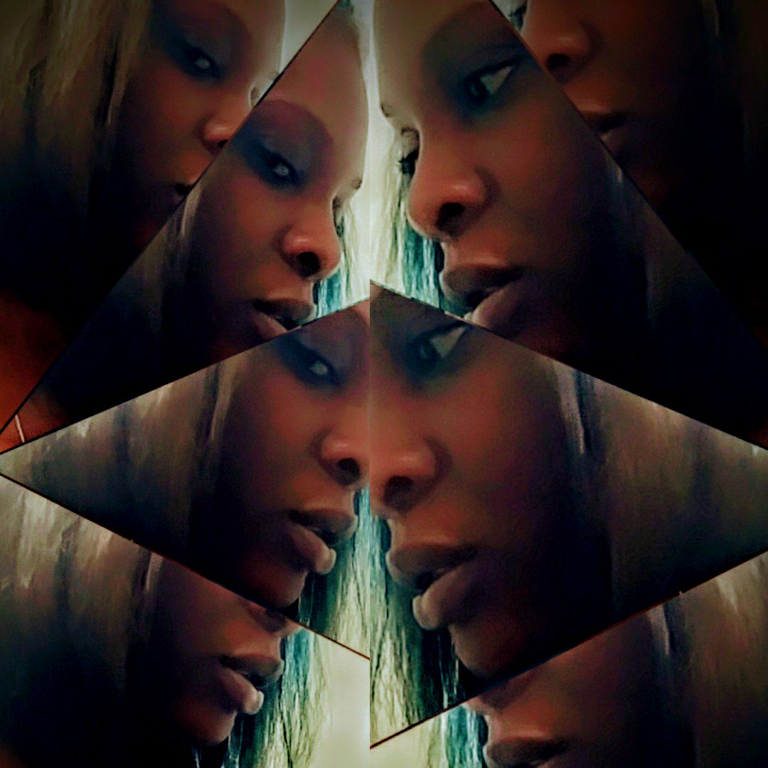 BluiiMoon28's tweet photo. 👽👽👽🌛🌚🌜🌛🌚🌜
♋♋♋👽👽🌛🌚🌜♋
#astarwasborn #model #blackmodels #beautiful #beauty #brownsuga #discovermodels
#universalgoddess #tweeter #hiphop #randb #vixen #flawless https://t.co/eBwBmCLh2m