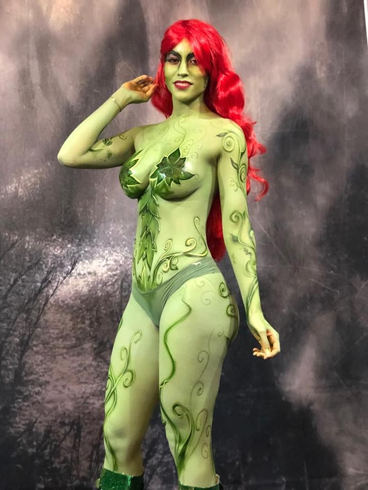 alienbeagle's tweet photo. A good friend of mine, Jesse Thoreson, who is an incredible #airbrush artist, (and did my latest #AlienBeagle logo), his latest creation is on display here #Halloween #HalloweenCostumeKnockOffs https://t.co/Y3COGFnPK3
