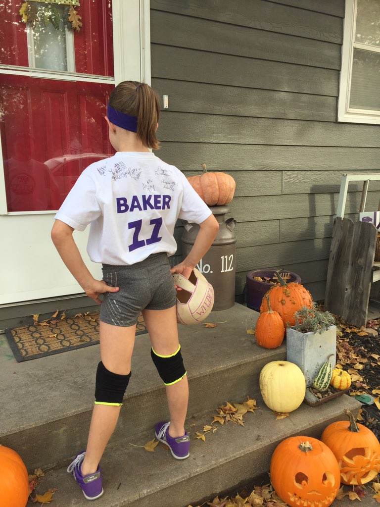 kbaker3314's tweet photo. @KStateVB she choose Peyton Williams number but I know she loves you all...Happy Halloween 2018! https://t.co/JiJgp4EAQq