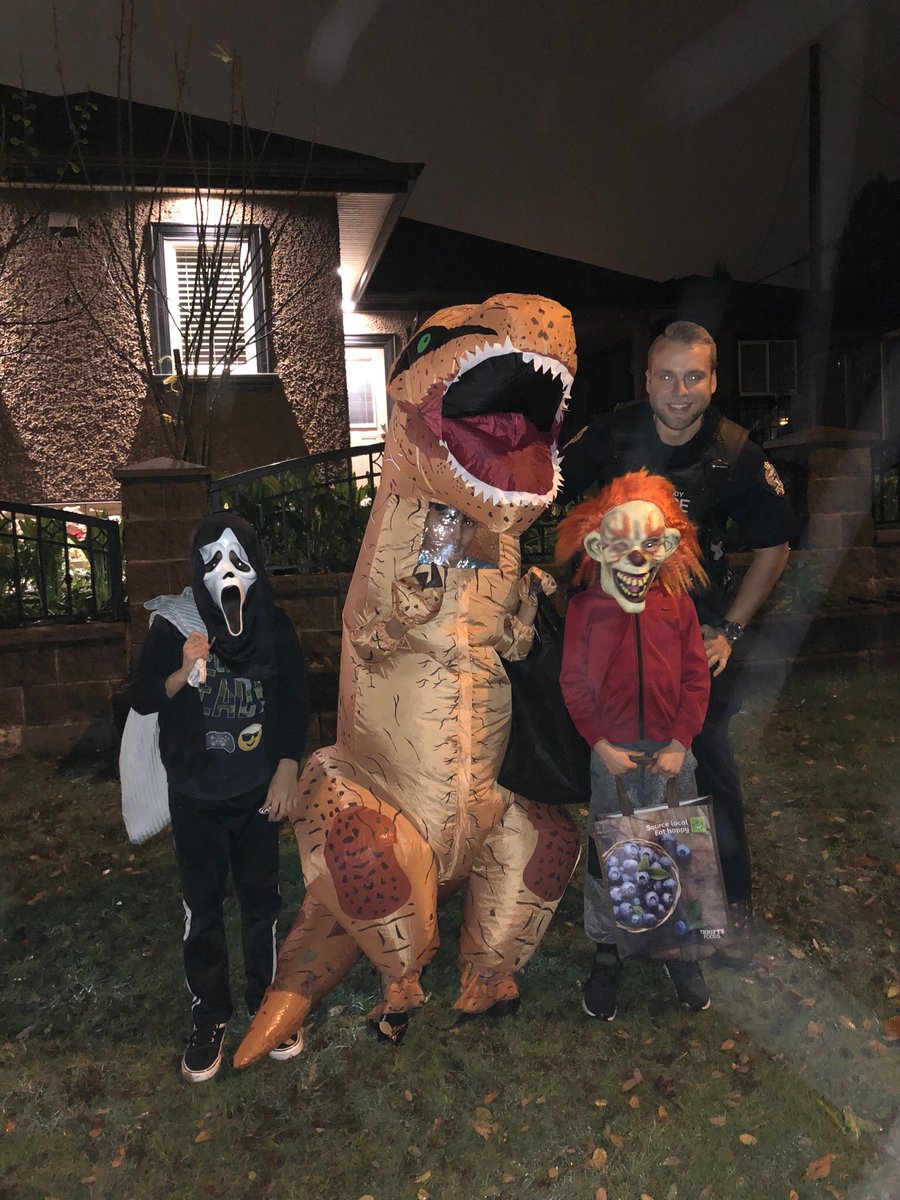 PortMoodyPD's tweet photo. The only thing scarier than a dinosaur, creepy clown or scream mask.... is @PortMoodyPD Cst Buhrig’s crazy “glowy eyes!”
#GlowyIsAWord #HappyHalloween2018 #SaferPoMo https://t.co/Ofdis9Uwgz
