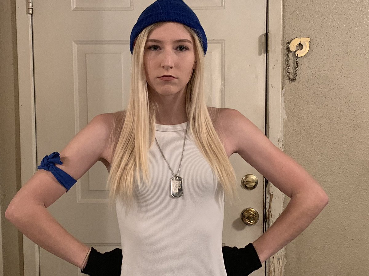 Brandy____rose's tweet photo. 👻💙 #fortnite #blueteamleader https://t.co/MTciYdkOri
