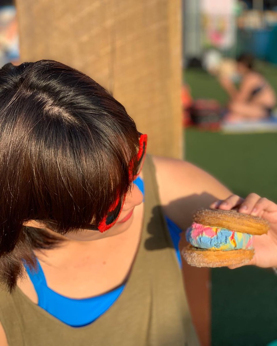 Churro + Ice Cream + Churro = perfection! #repost #wetnwildgc