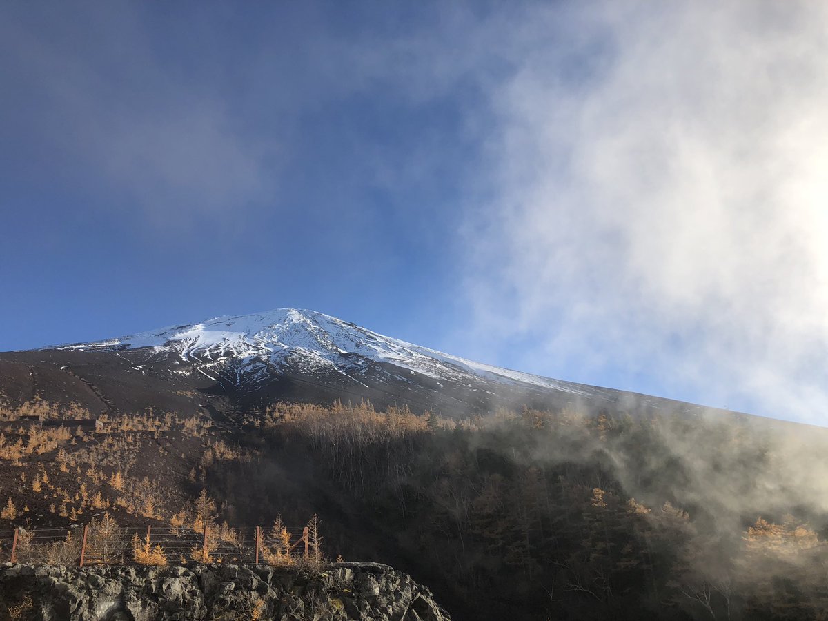 Hoshiromi Enjoyed Driving To Fuji Subaru Line Mt Fuji 4th Station Amazing View 日曜日 久しぶりに富士山へ 息を飲む美しさでした インスタ はこちら T Co 38xdmlaodp やさしくて凛とした富士山の虜 Mtfuji Beautiful