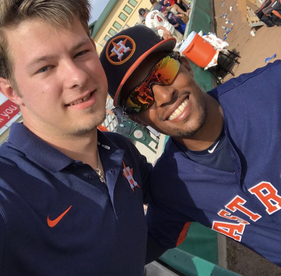 munchie216's tweet photo. Happy birthday @tonykemp!! #SpringTraining2017 https://t.co/f0216xrutM