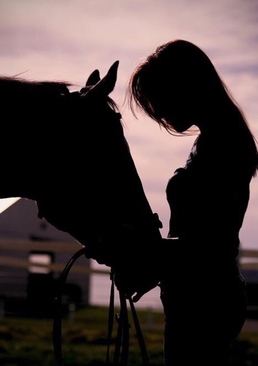 قل للذين 
استغلوا بياض 
النوايا .. بداخلك
مضيت وتركتكم لله 
⠀ ⠀⠀
⠀ ⠀⠀