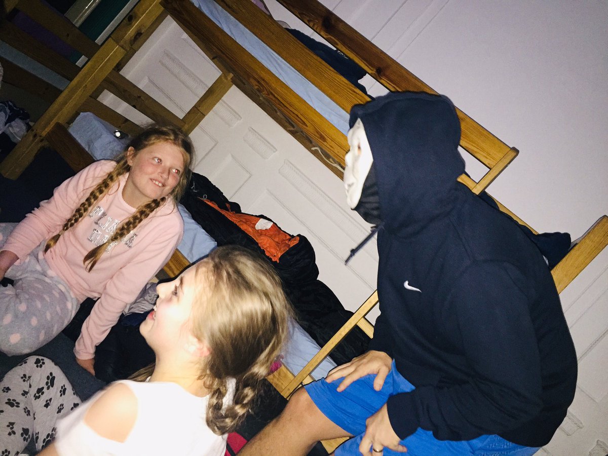 Waterprimary's tweet image. Robot Wars 🤖 followed by spooky stories with Mr. C 😱😱😱 #PGL #PGLfun #RobotWars