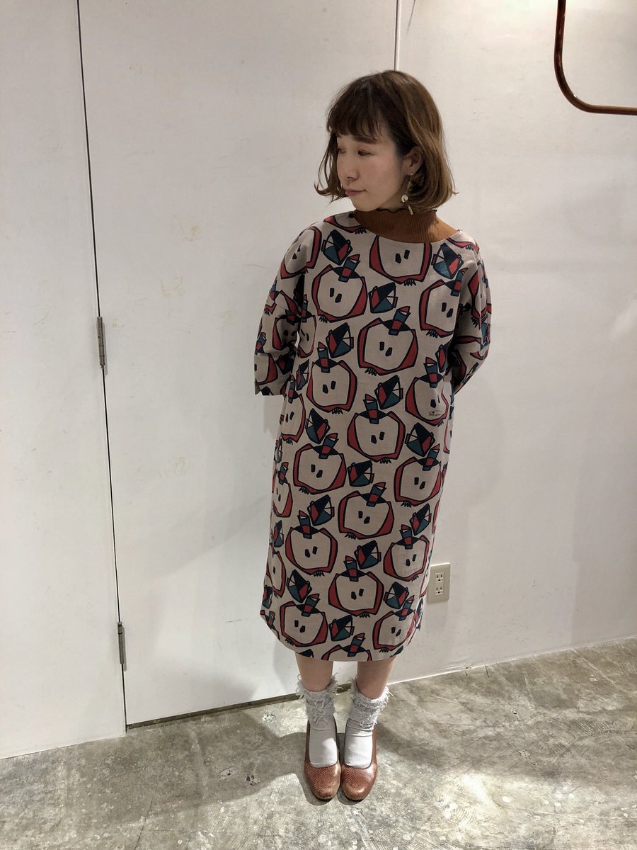 アトリエドゥサボン仙台店 Sur Twitter 大人の方にもぜひおすすめなりんご柄のお洋服が入荷しました 青リンゴのお色味もございます Peu Pres