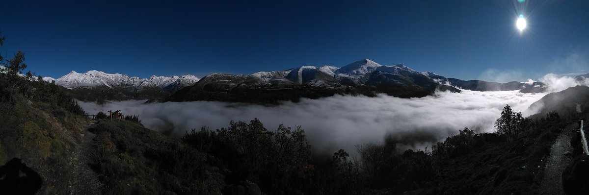 Hoy en el <a href="/ValleBenasque/">Valle de Benasque</a> tenemos paisajes que son palabras mayores... <a href="/eltiempo_atv/">Aragón TV El Tiempo</a> <a href="/AEMET_Aragon/">AEMET_Aragón</a> <a href="/ElTiempo_tve/">El Tiempo en TVE</a> <a href="/colegeografos/">Colegio de Geografos</a> desde #Chía
