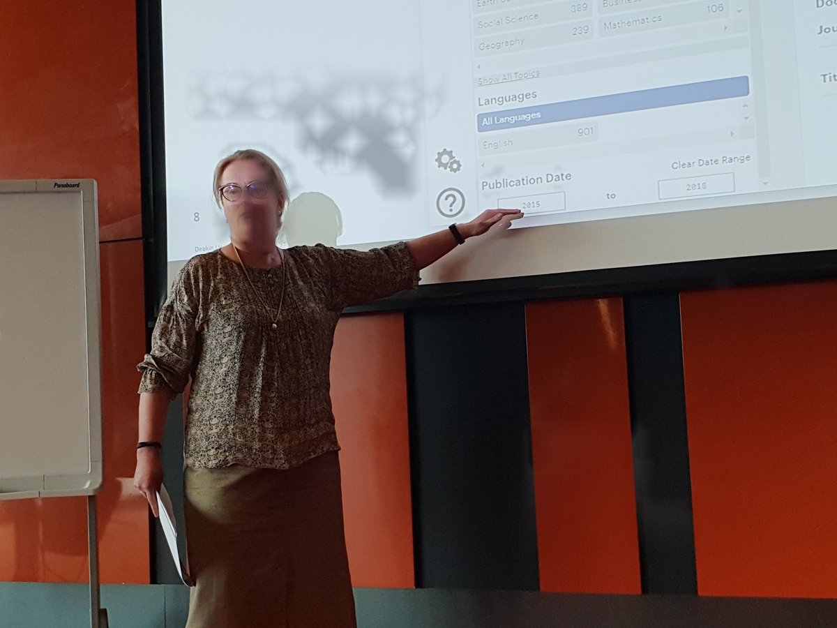 KRoyce_Martin's tweet photo. Sabina Roberts on Yewno #AIUG2018 https://t.co/zvkHOZ9Uvu