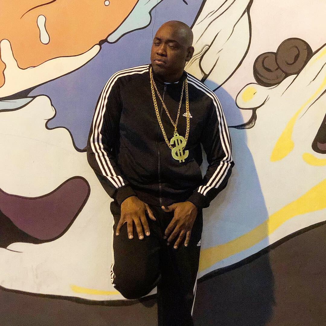 DJCourtneyJm's tweet photo. When in a #Mericka why not do #Halloween #AlwaysGiveThanks https://t.co/12sDk18DKd