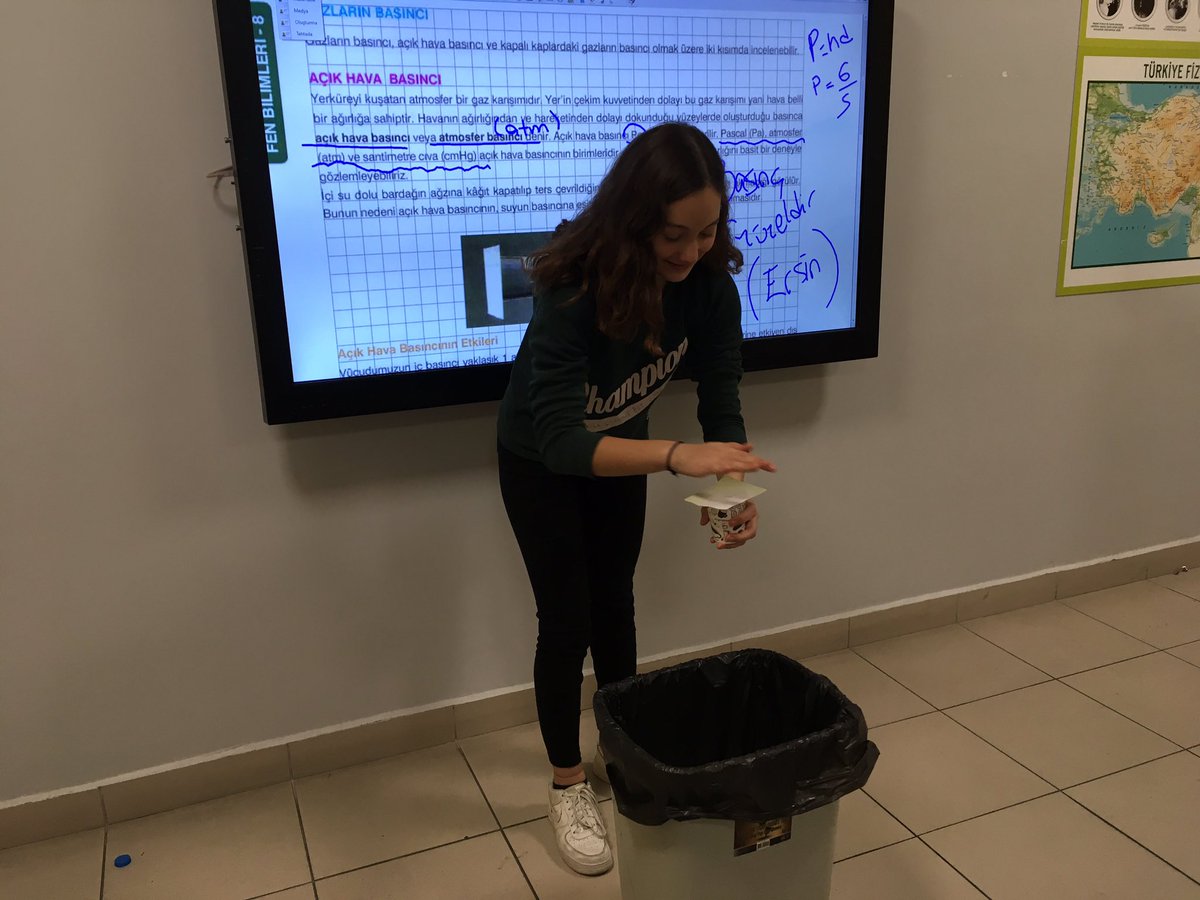 Mavişehir 3 kampüsünde her yer laboratuvar olabilir. 8. Sınıflarımızla Hava Basıncı etkisini görmek için bir bardak ve biraz su yeterli oldu. Sınıf ortamında teorik olarak öğrendiklerimizi pratiğe dönüştürdük. <a href="/denizfunda35/">Deniz F.K</a> <a href="/KvancBarlas/">Kıvanç Barlas 🇹🇷</a> <a href="/BozkurtRezan/">Rezan Bozkurt</a>