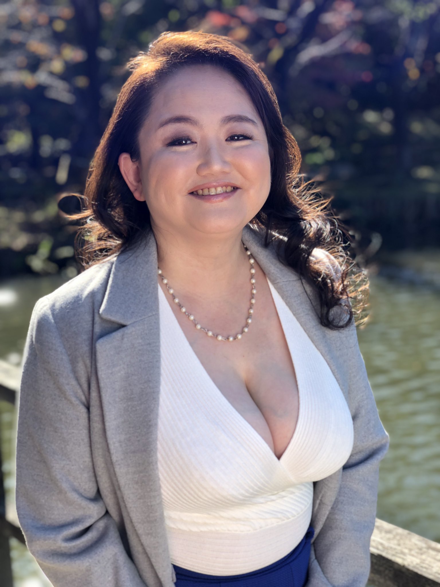 熟女　巨乳 