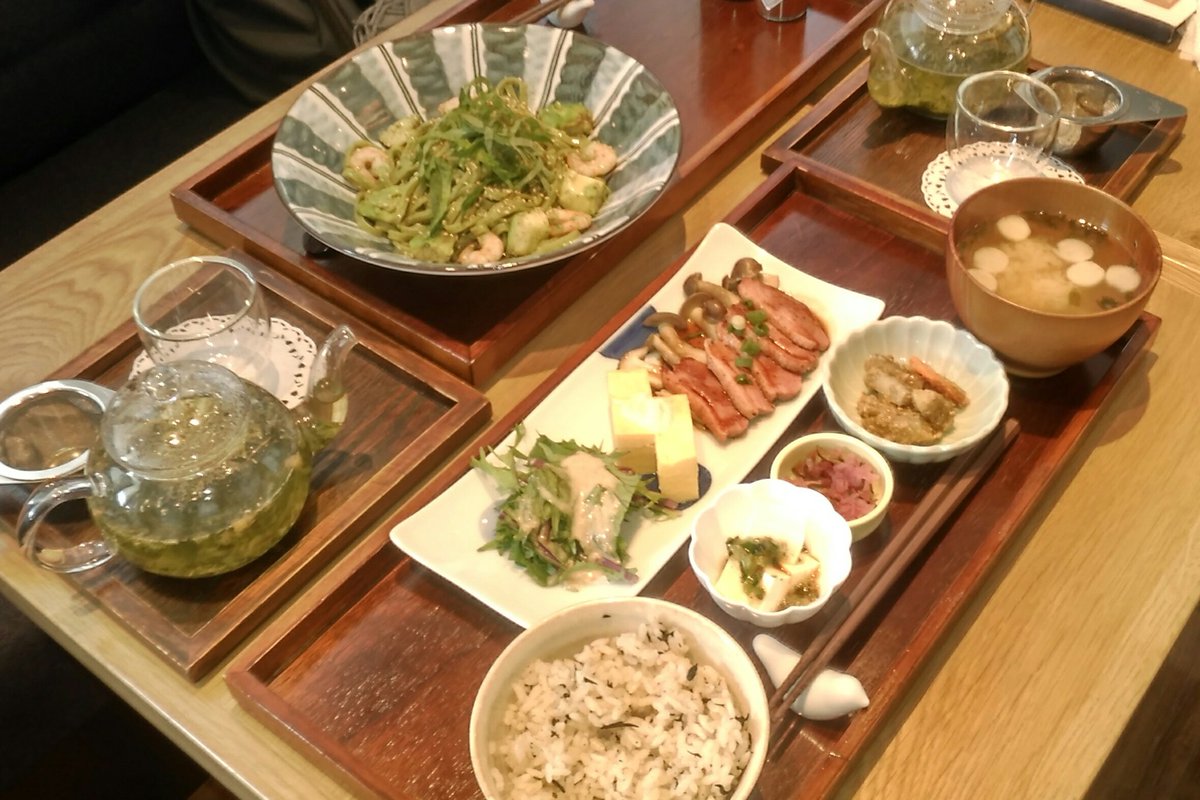 リーガル女子 つぶやく 今日のランチは二俣川のジョイナステラスのtsumugi Cafe おいしそうなものがたくさん 今日はもうお腹いっぱいになっちゃったから 次はケーキも食べたいな ご馳走さまでした 二俣川 ランチ ジョイナステラス