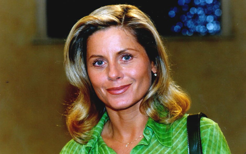 Вера фишер элена в семейных узах. Вера фишер иветти. Узы 132 серия. Вера фишер элена семейные узы. Семейные узы элена и капиту.