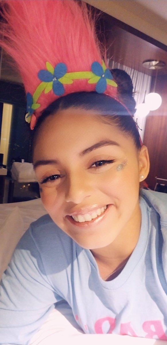 KiaraYRodrguez2's tweet image. #princesspoppy #happyKiara #HappyHalloween