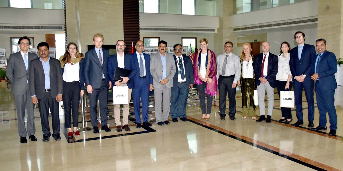 Sri_City's tweet photo. A 10 member delegation of the Italian Industry Association (Confindustria) visited @Sri_City to explore business opportunities and to get additional information about the industrial park. Get more info at https://t.co/YfSTGepurC
#visittosricity #multiproductzone #Andhrapradesh https://t.co/pHKFnxMGVo