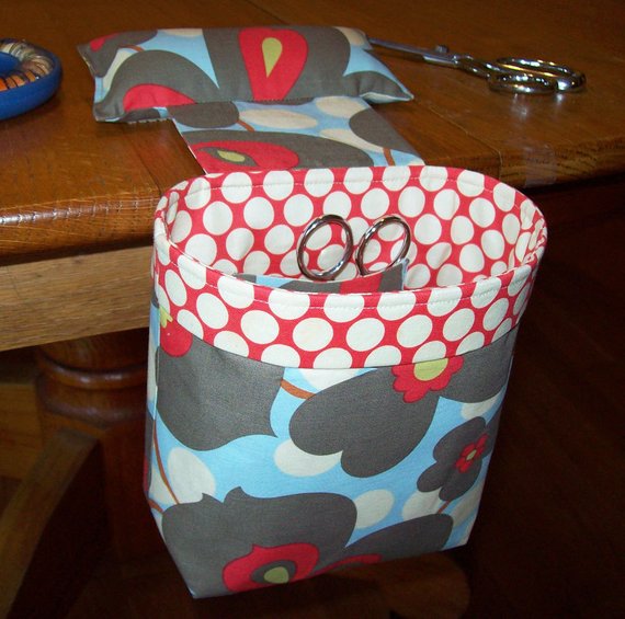 _nstitches4u's tweet photo. Scrap Caddy Thread Catcher With Rubberized Gripper Strip - Amy Butler Lotus Morning Glory With Cherry Dots Liner by nstitches4u Awesome #amycherry #scrapcherry #dotsscrap https://t.co/QFRZfQKGIb https://t.co/6dvxLRosnp