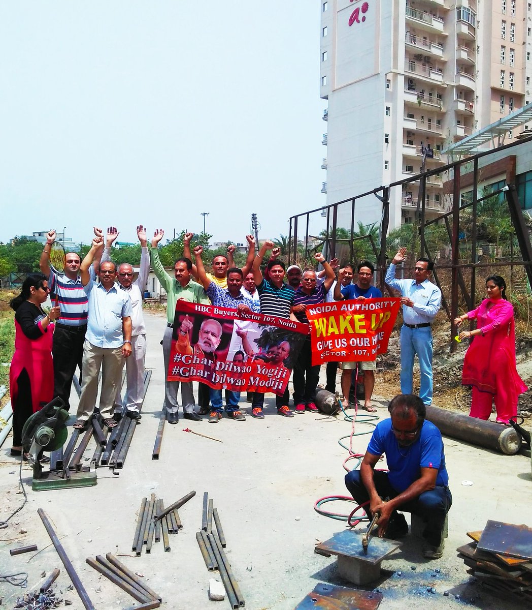 107heartbeatcty's tweet photo. #HomeBuyers left2protest agnst builders of @107heartbeatcty Builders busy in diverting money.NoidaAdmin&amp;Govt leaving no opportunity2sleep @CMOfficeUP @manishanataraj @sudhirchaudhary @anjanaomkashyap @NavbharatTimes @JagranNews @SharmilaBTOI @vinodrajputs @BBCHindi @News18India https://t.co/FPNgwj4Ctn