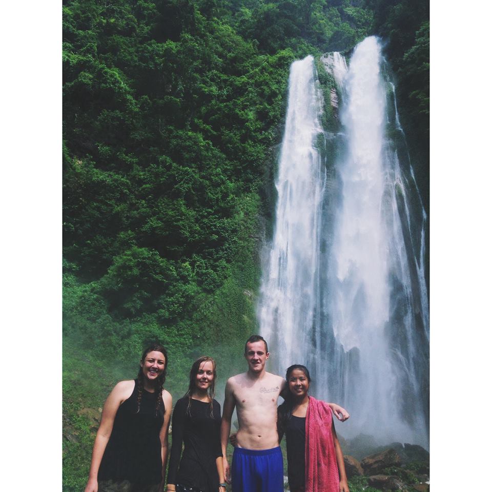 VCDNepal's tweet photo. VCD volunteers at waterfall in Chitwan. 
#vcdvolunteers
#adventurenepal https://t.co/5hrZ7RJtjM