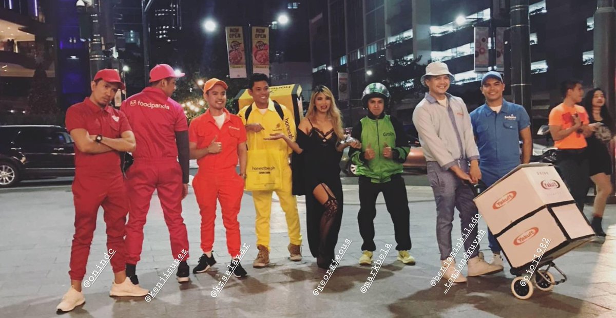 carlochu's tweet photo. "Pa receive po ng delivery" - #deliveryboys
#Halloween2018
@honestbeeph #honestbeeph https://t.co/z33UaDCBMU